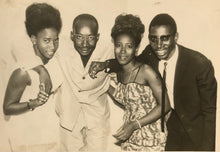Load image into Gallery viewer, Malick Sidibé - Chemise - Mariage Youssoufi 21-12-68